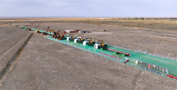 我国最大煤制天然气基地外输管道开工(图1)